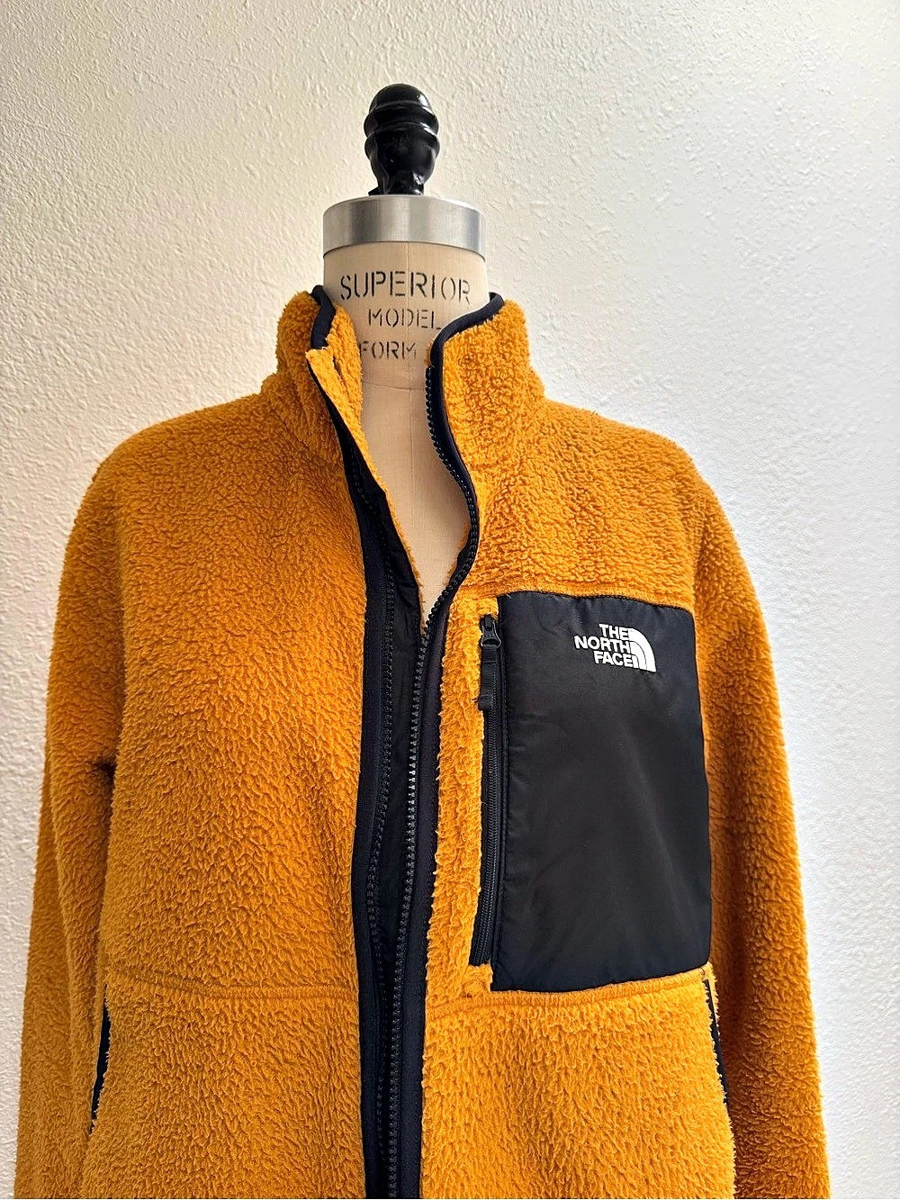 The North Face Osito Fleece Full-Zip Jacket in Mustard Size Medium - Picture 2 of 5
